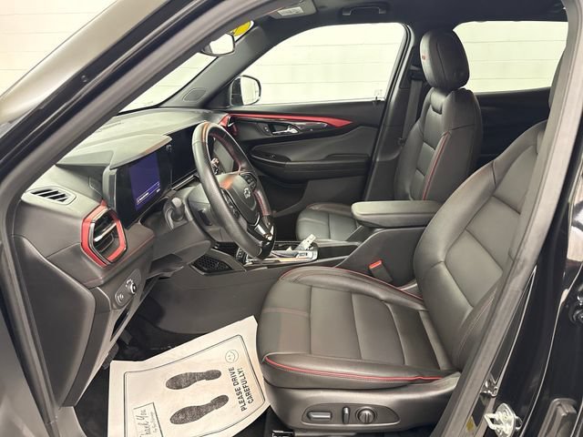 Used 2025 Mosaic Black Metallic Chevrolet RS image 10