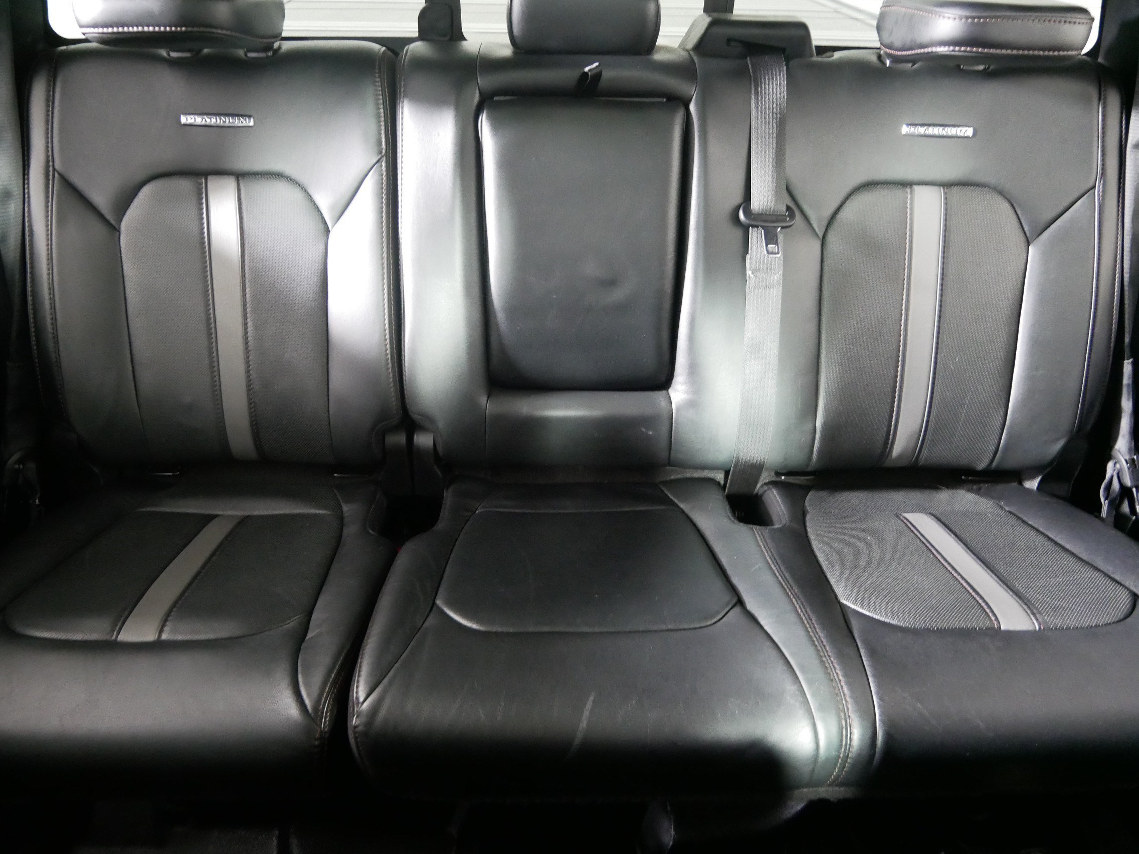 Used 2019 Ingot Silver Metallic Ford Platinum image 13
