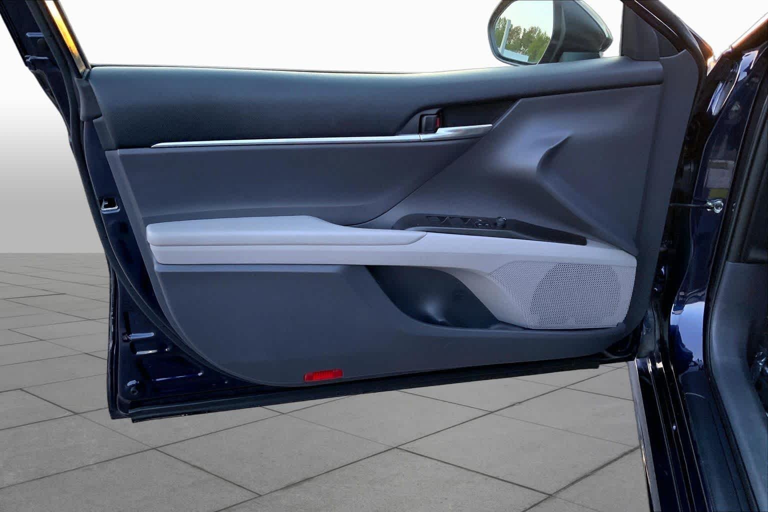 Used 2022 BLUE Toyota SE image 21