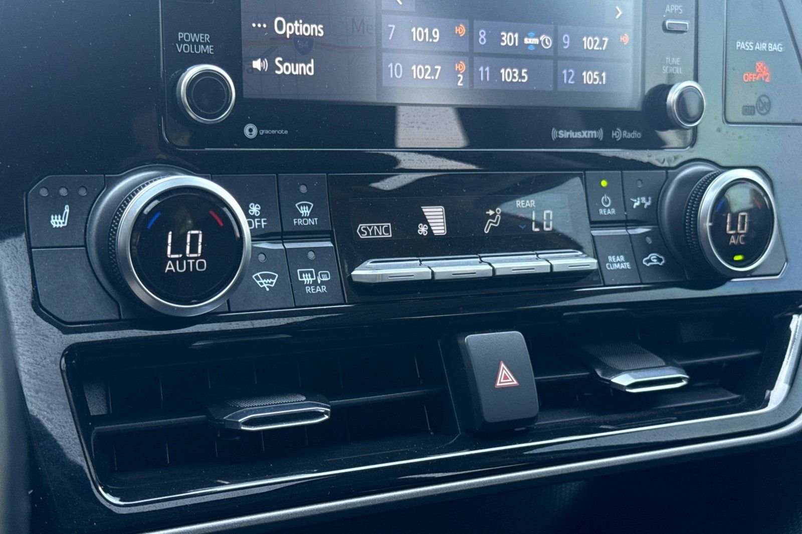Used 2022 Gray Toyota XLE image 22