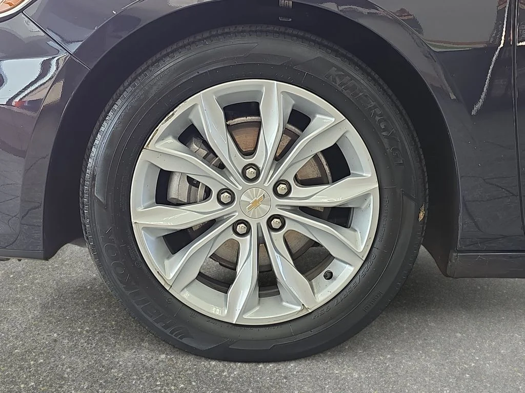 Certified Used 2025 Night Chevrolet LT image 28