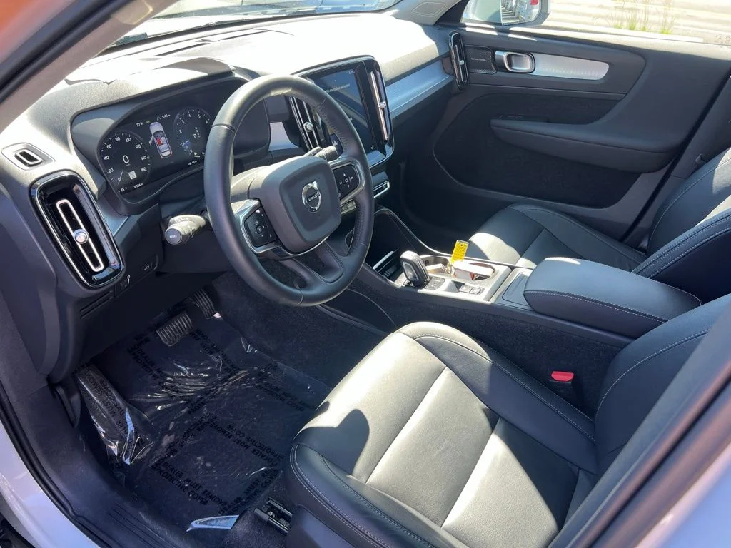 2021 Volvo XC40 Momentum - Photo 11