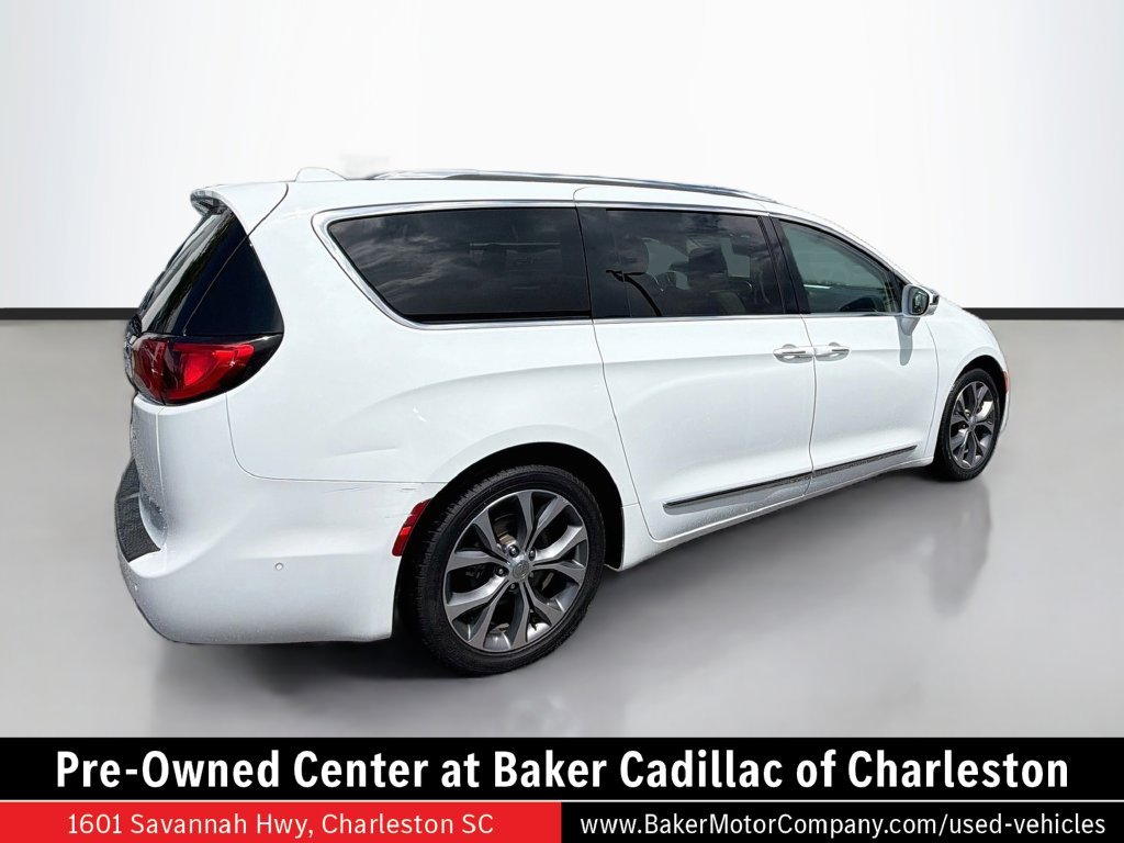 Used 2018 White Chrysler Limited image 5