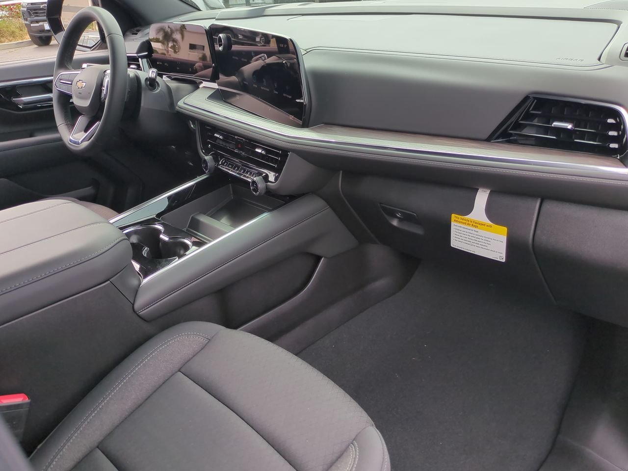 2026 Chevrolet Suburban LS - Photo 28