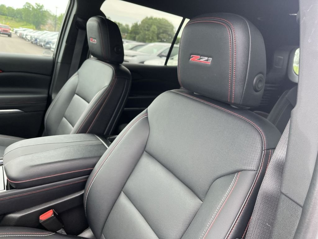 2025 Chevrolet Traverse Z71 - Photo 11