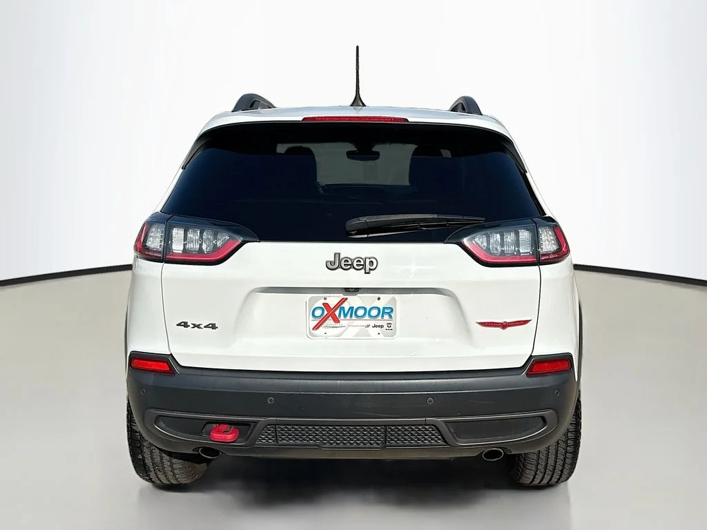 Used 2019 Bright White Clearcoat Jeep Trailhawk image 6
