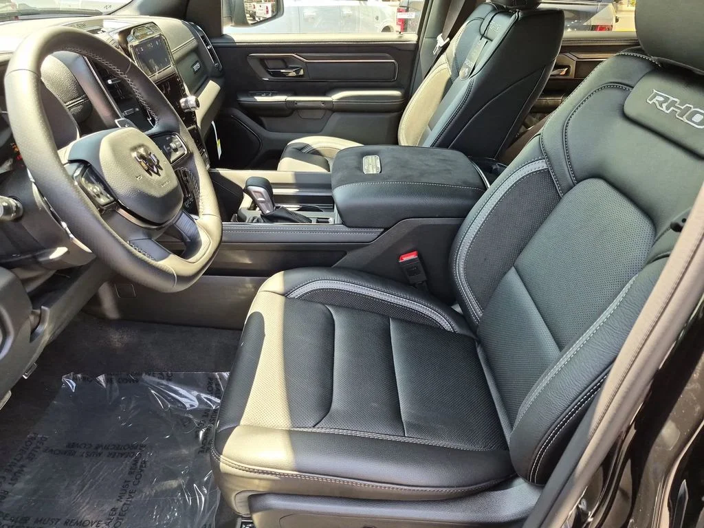 New 2026 Diamond Black Crystal Pearl-Coat Exterior Paint RAM RHO image 10