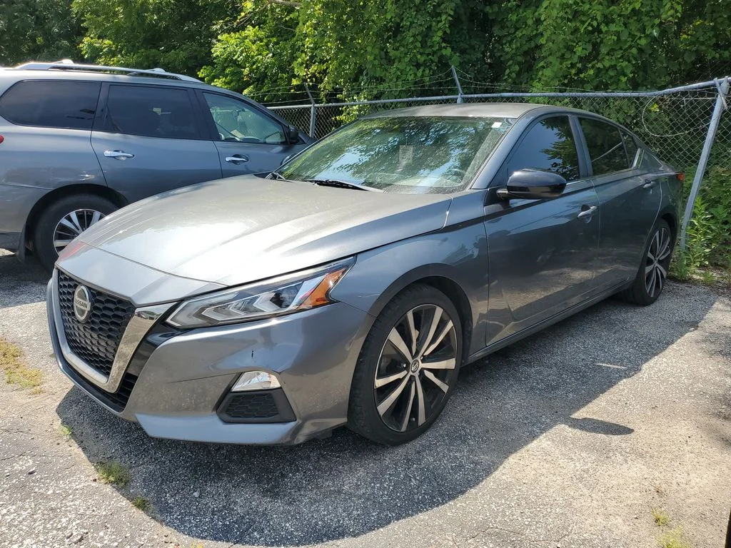 Used 2020 Gray Nissan 2.5 SR image 1