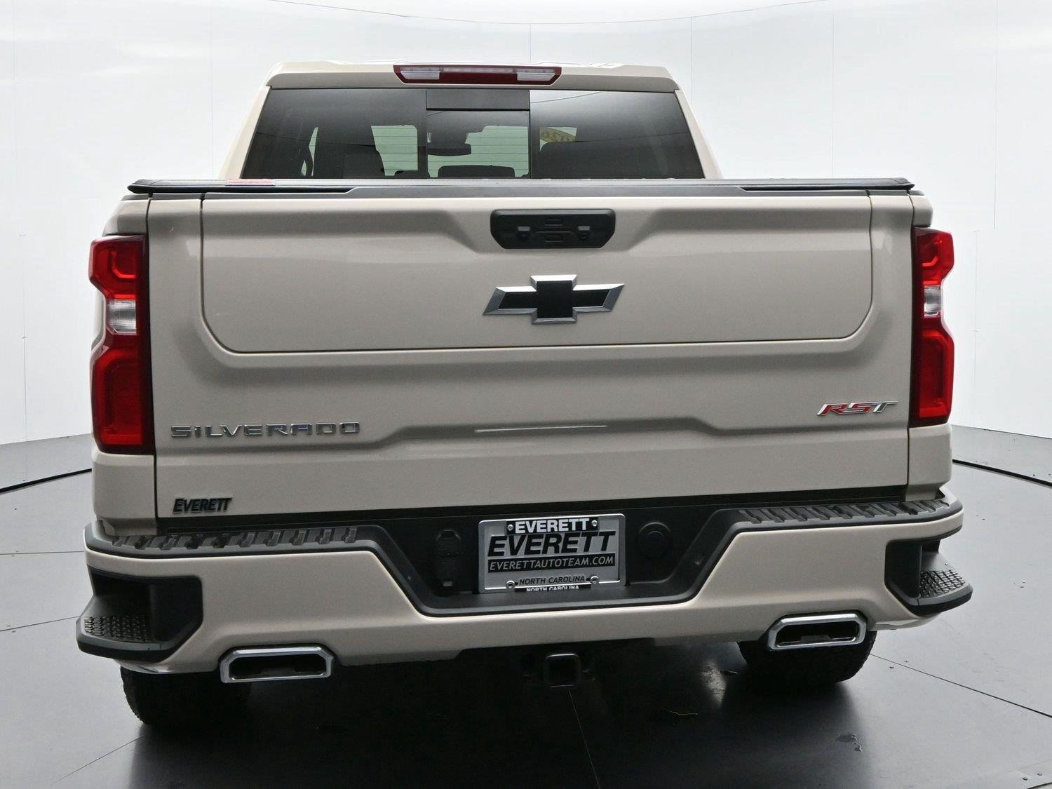 Used 2026 White Sands Chevrolet RST image 6