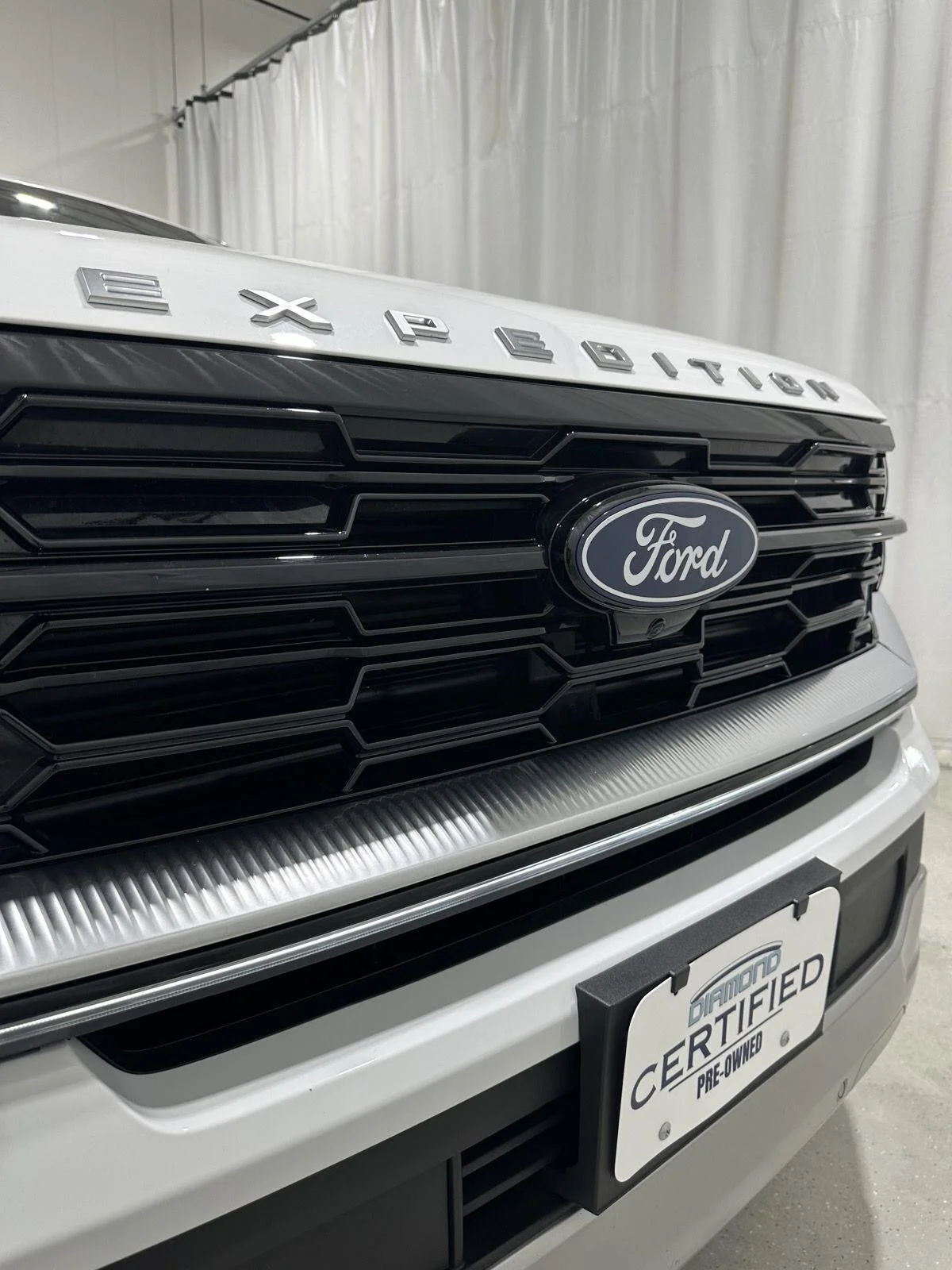 Used 2025 Oxford White Ford Platinum image 26