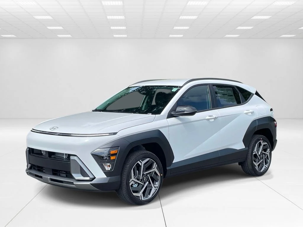 New 2026 White Hyundai SEL Premium image 3