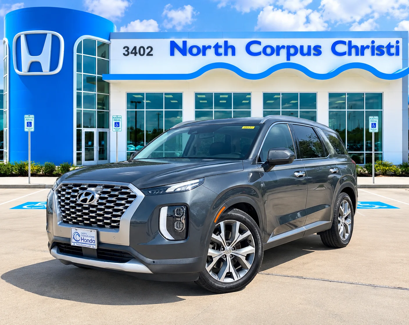 Used 2022 Green Hyundai SEL image 1