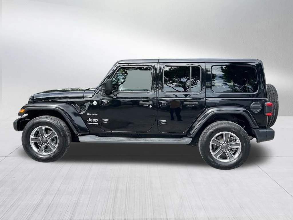 Certified Used 2018 Black Jeep Unlimited Sahara image 9