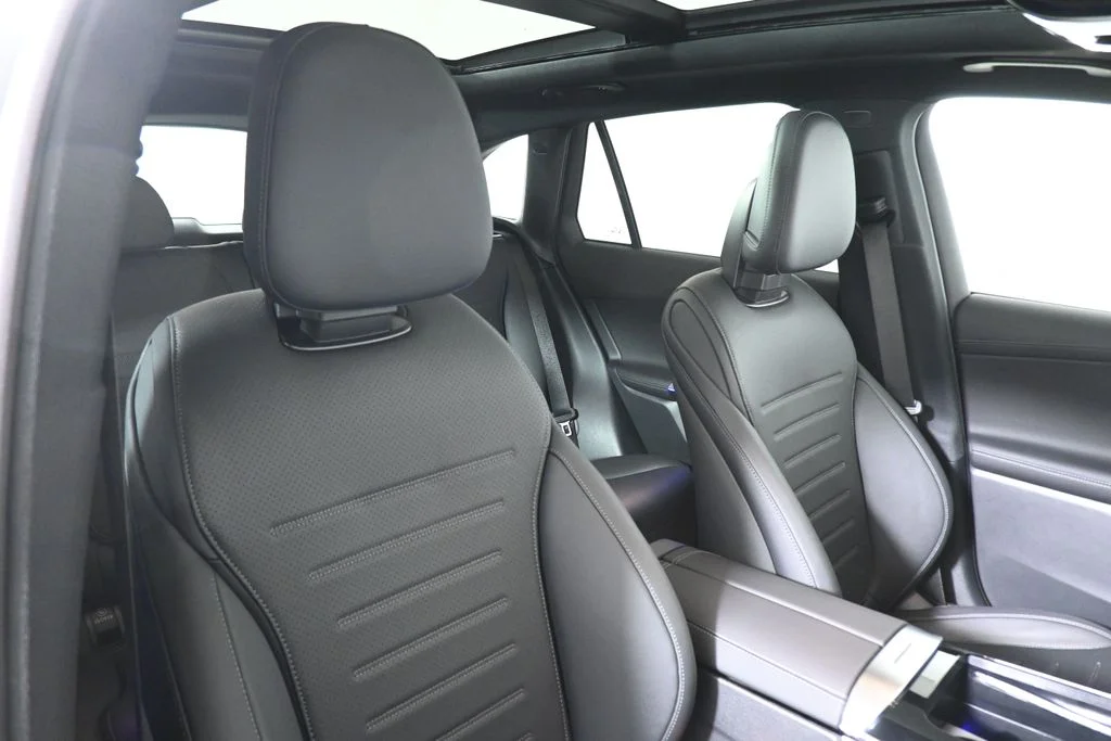 Used 2026 Gray Mercedes-Benz GLC 300 image 32