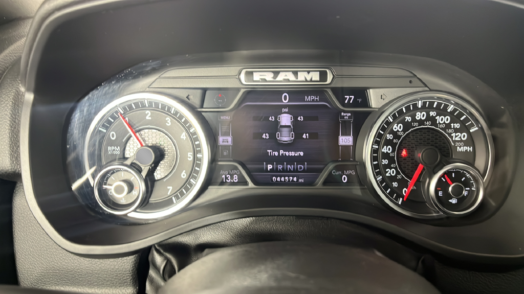 Used 2022 White Ram Big Horn/Lone Star image 18