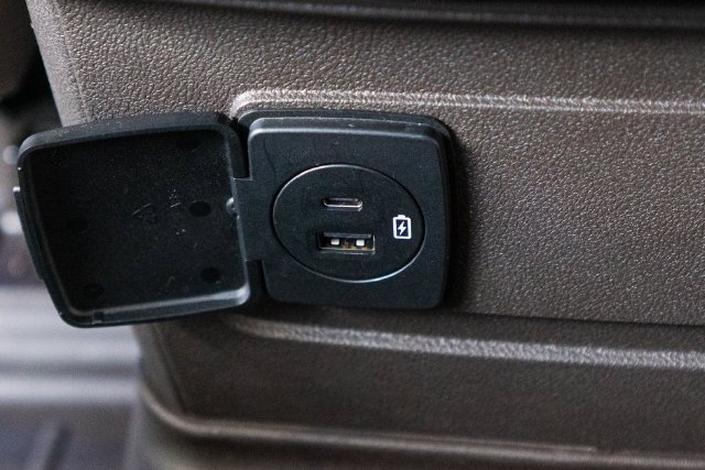 Used 2022 Blue Lincoln Grand Touring image 37
