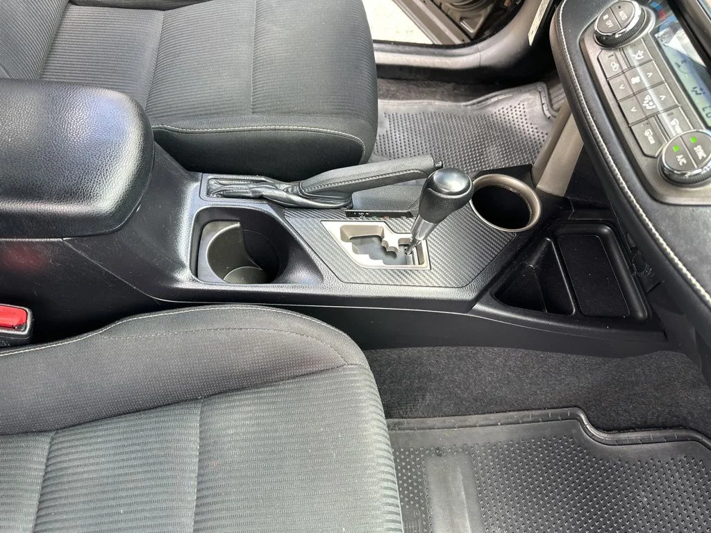 Used 2015 Black Toyota XLE image 35