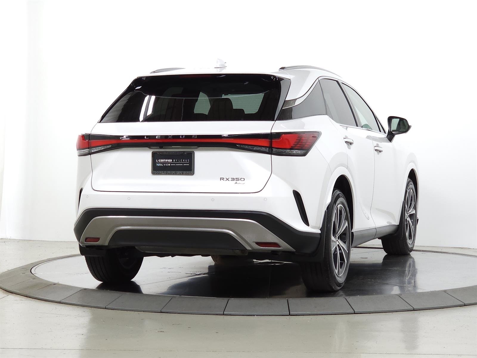 Certified Used 2024 White Lexus PREMIUM image 10