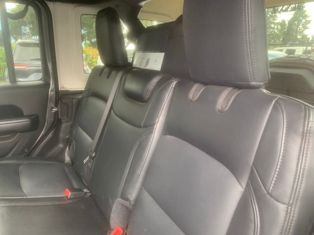 Used 2019 Granite Crystal Metallic Clearcoat Jeep Unlimited Rubicon image 21