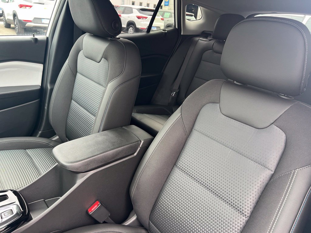 2026 Chevrolet Trax LT - Photo 13