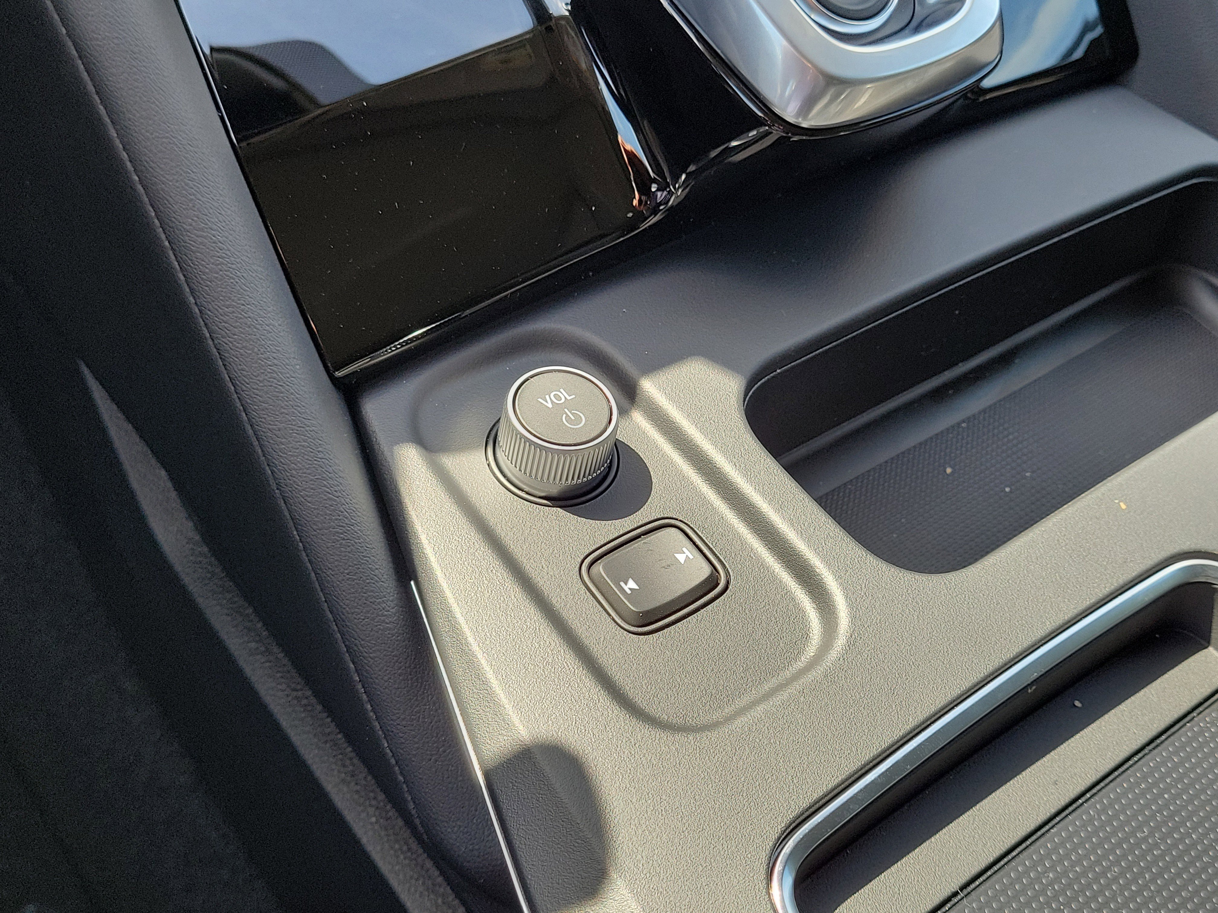New 2026 Solar Silver Metallic Acura w/Technology Package image 18