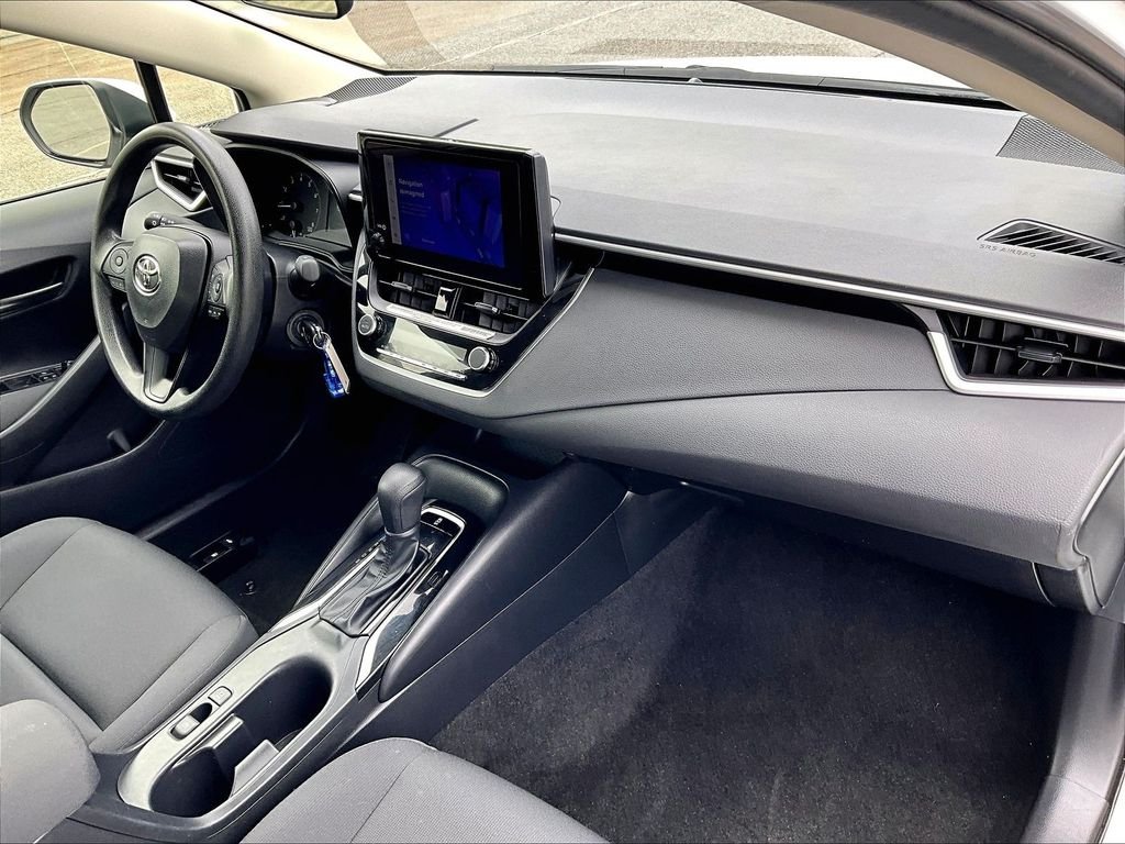Used 2023 White Toyota LE image 14