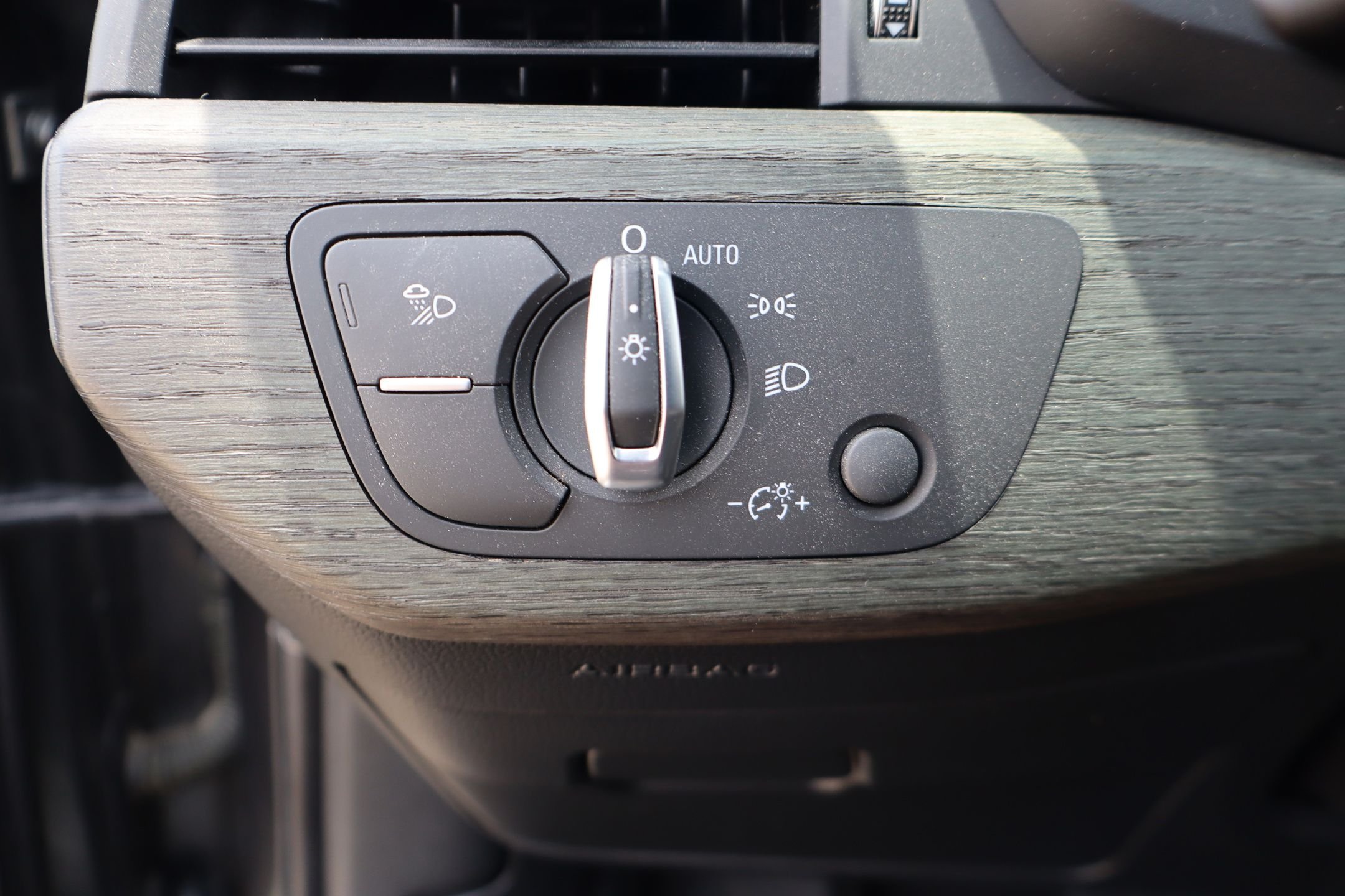 Used 2023 Daytona Gray Pearl Effect Audi 45 S line Premium image 15