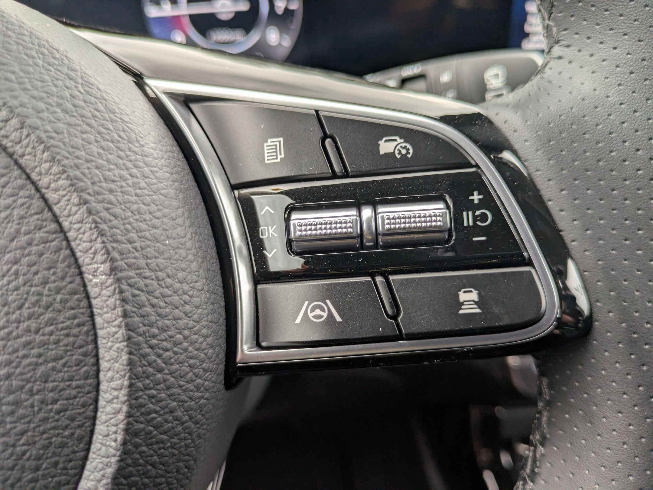 2026 Kia Seltos SX - Photo 17