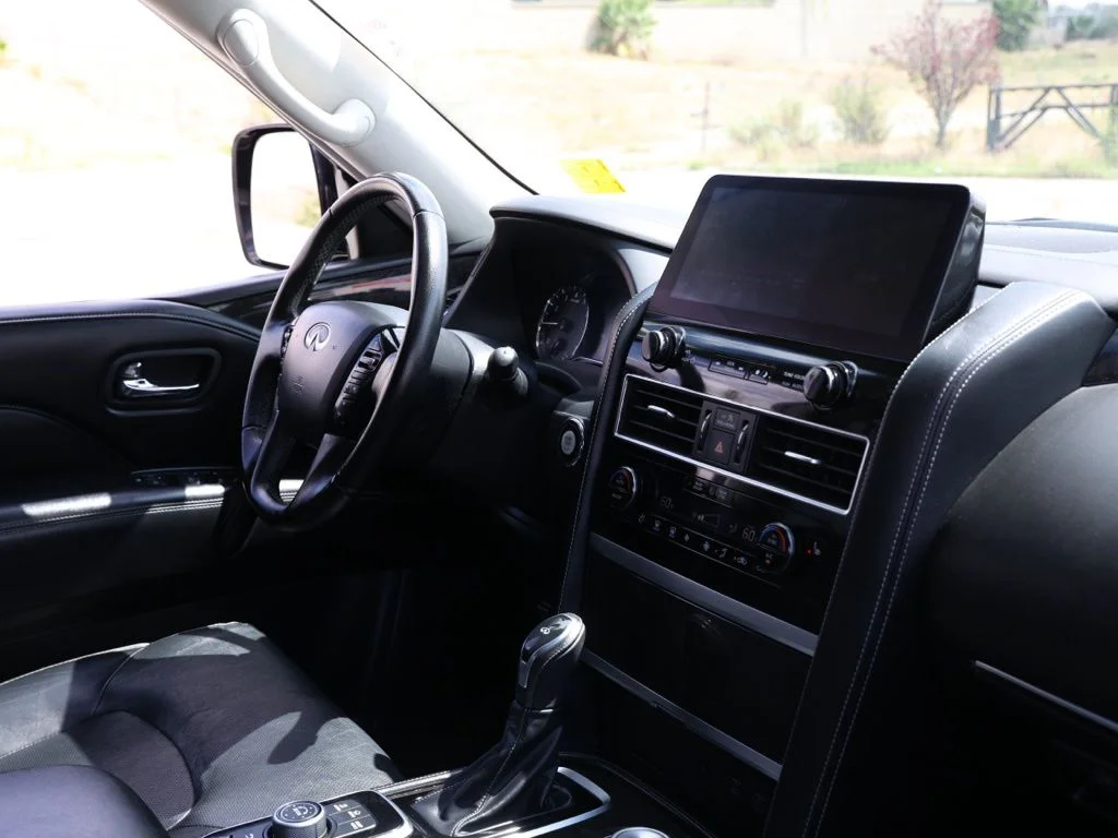 Used 2024 Gray INFINITI LUXE image 19