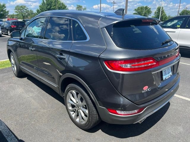 Used 2019 Gray Lincoln Select image 10