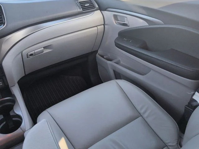 Used 2022 Silver Honda Special Edition image 17