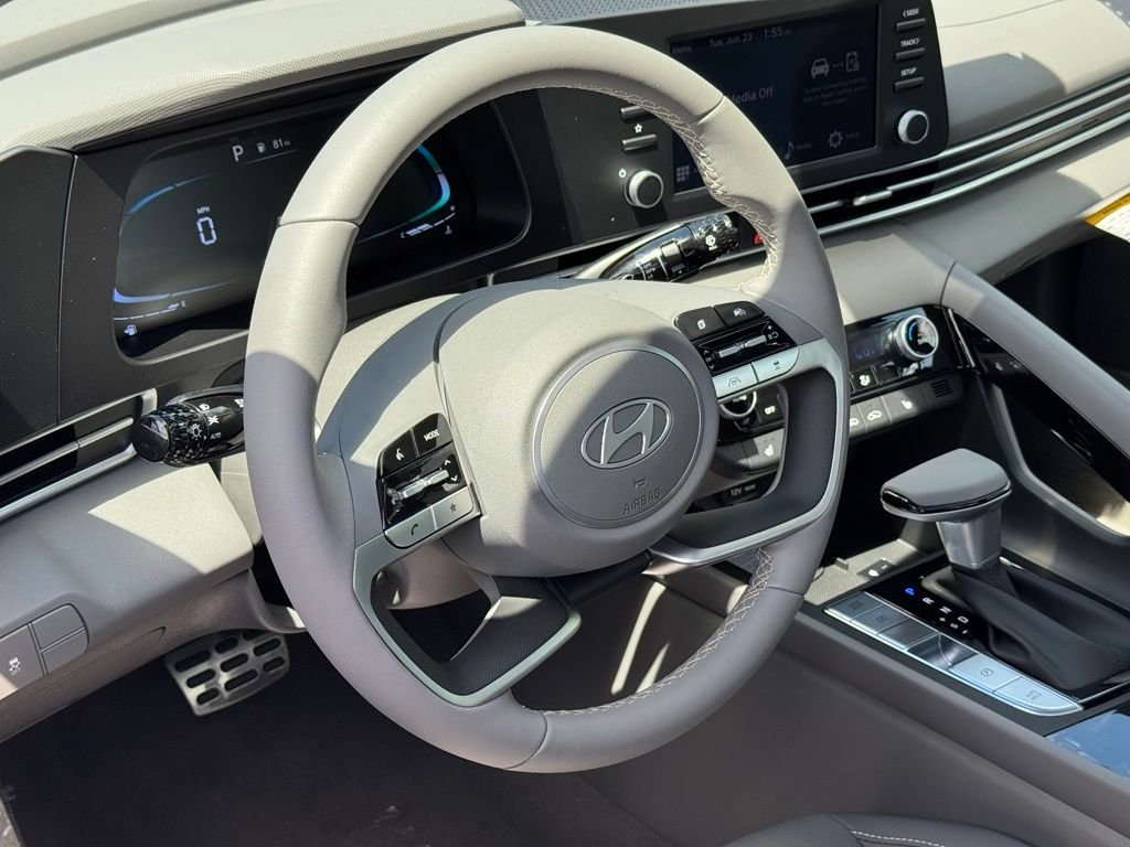 2026 Hyundai Elantra SEL - Photo 17