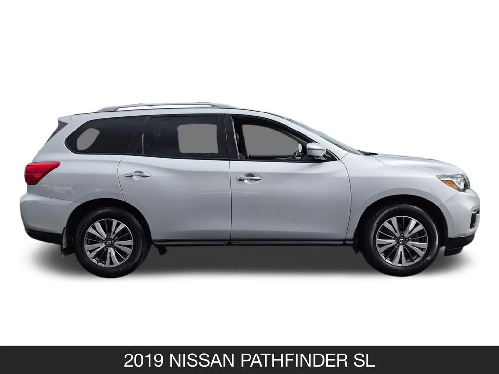 Used 2019 Silver Nissan SL image 6