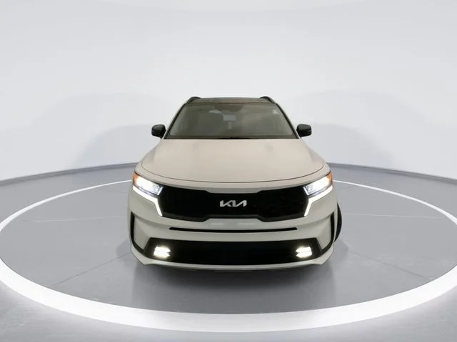 Used 2023 White Kia SX image 9