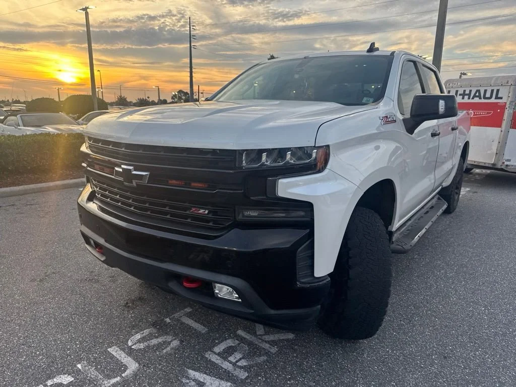Used 2019 IRIDESCENT PEARL TRICOAT Chevrolet LT Trail Boss image 1