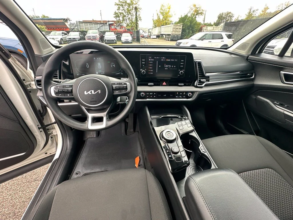 Used 2023 White Kia LX image 26