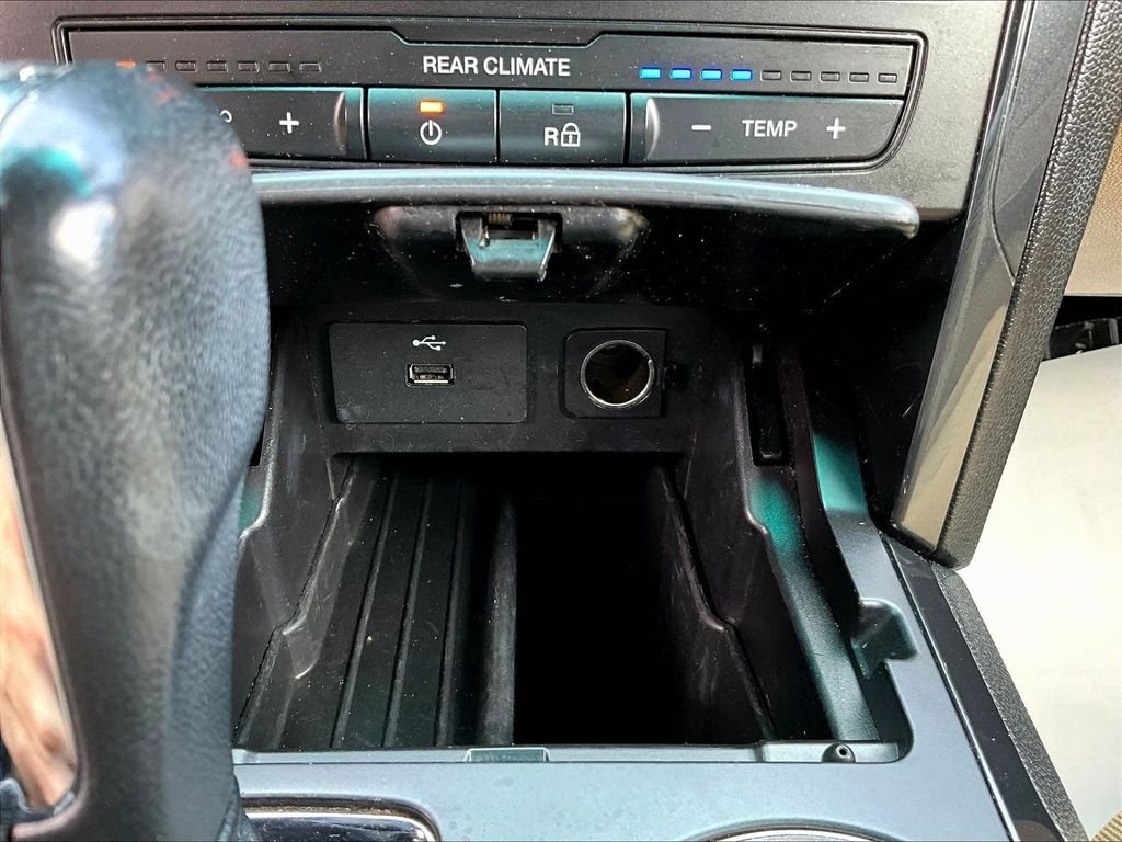 Used 2016 Red Ford Base image 18