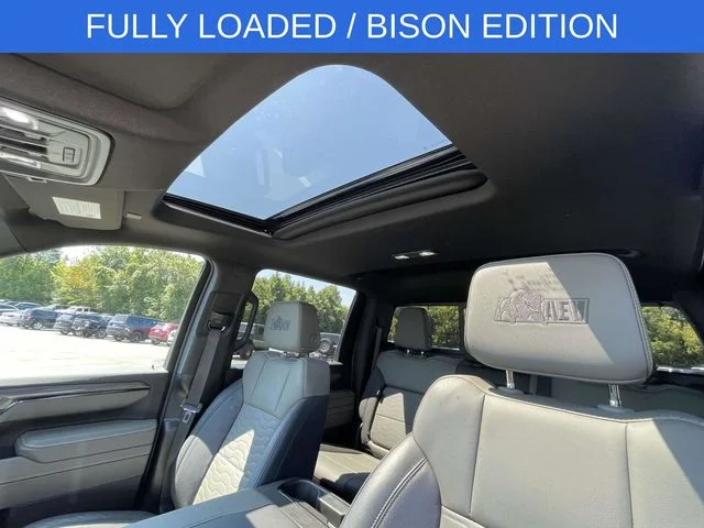 Used 2025 Gray Chevrolet ZR2 image 19