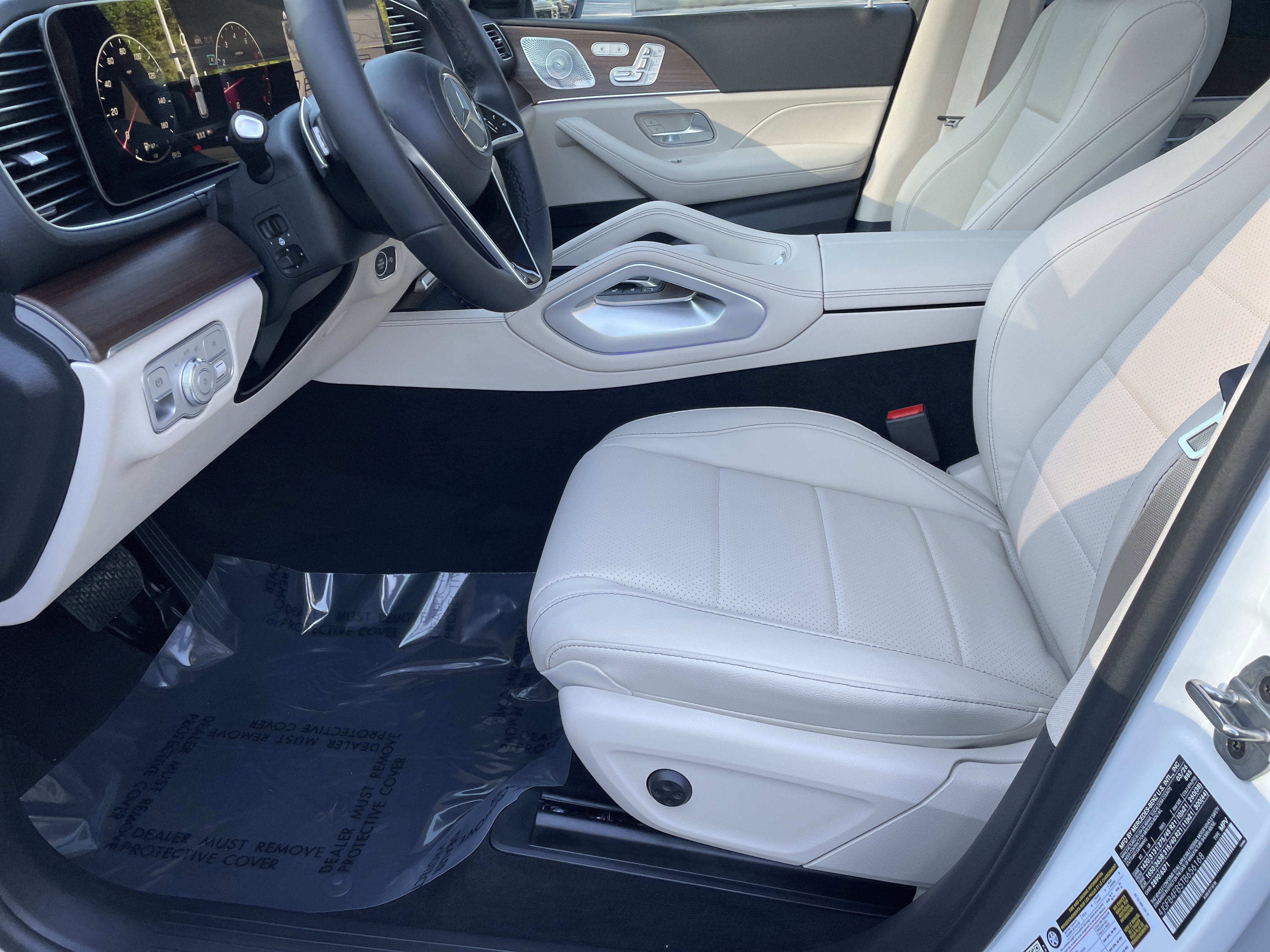New 2026 MANUFAKTUR Moonlight White Metallic Mercedes-Benz GLE 350 4MATIC® SUV image 18