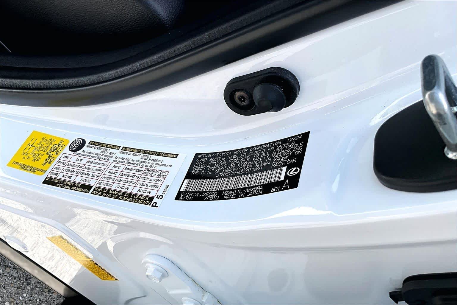 Used 2025 Ultra White with Obsidian Roof Lexus F SPORT Design image 35