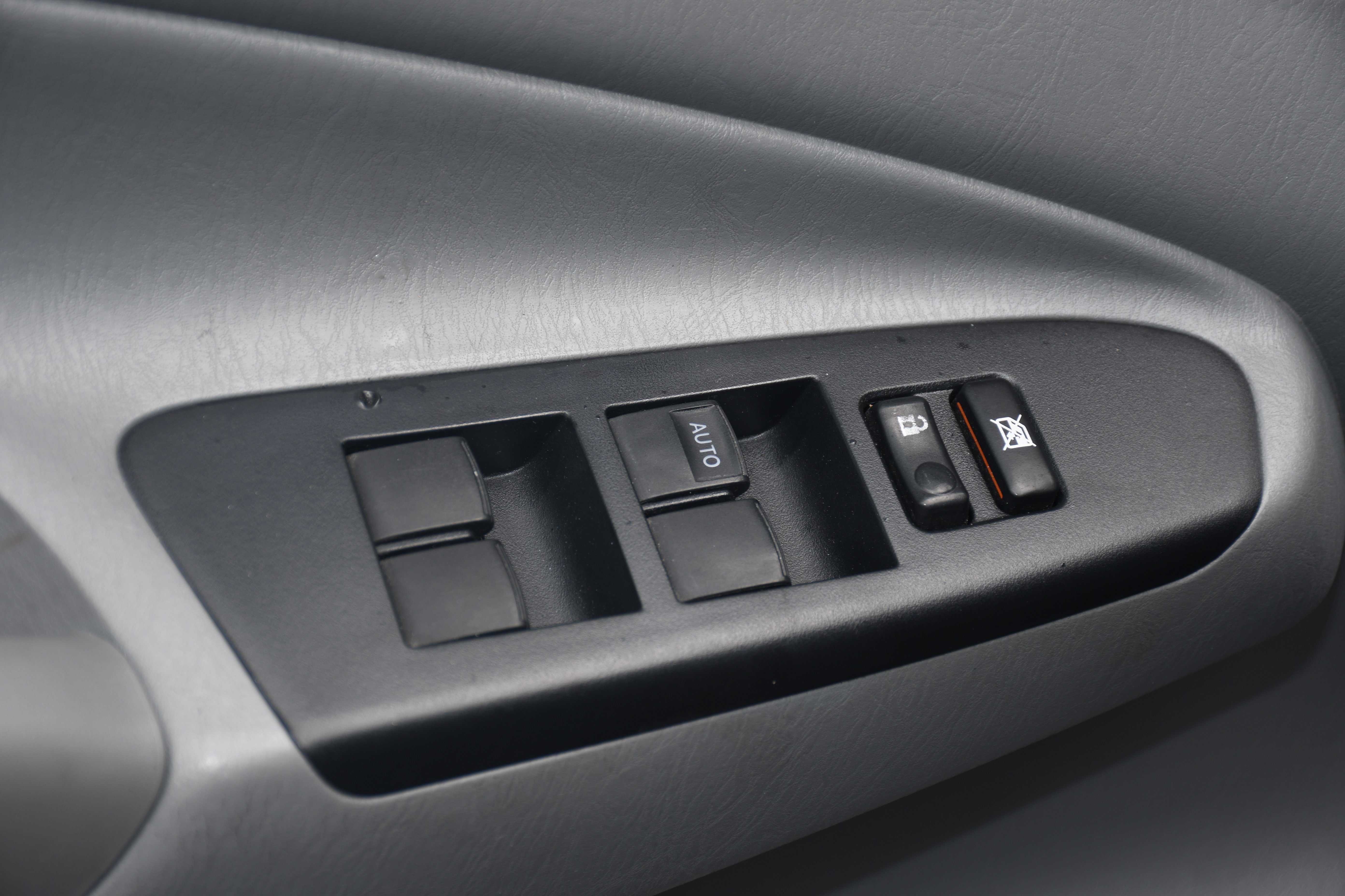 Used 2013 Gray Toyota PreRunner image 9