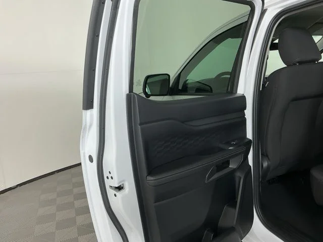 New 2025 Oxford White Ford XLT image 25