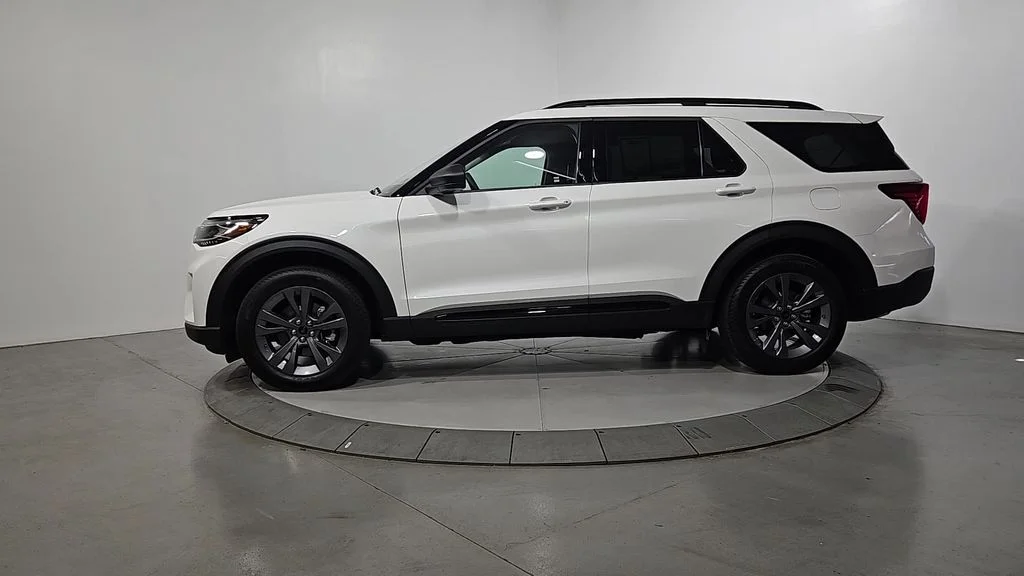 Used 2026 White Ford Active image 2