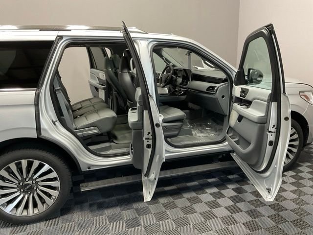 Used 2019 Ingot Silver Metallic Lincoln Reserve image 23