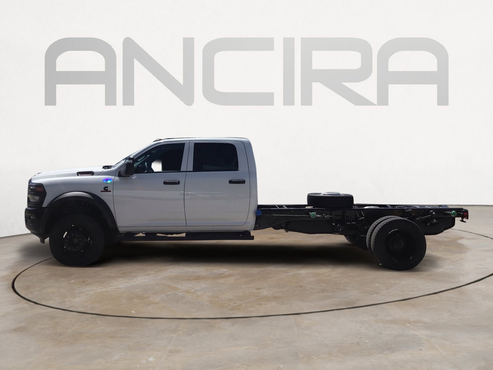 New 2026 Bright White Clearcoat RAM Tradesman image 7