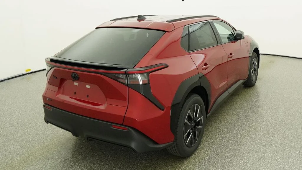 New 2026 Supersonic Red Toyota XLE image 31