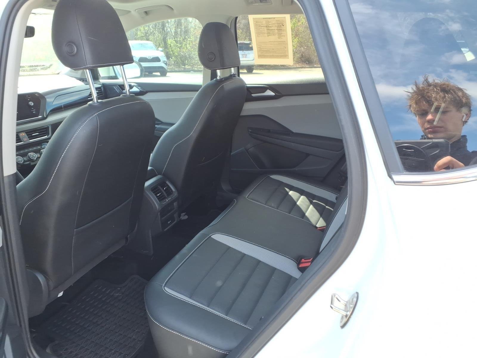 2022 Volkswagen Taos SEL - Photo 37