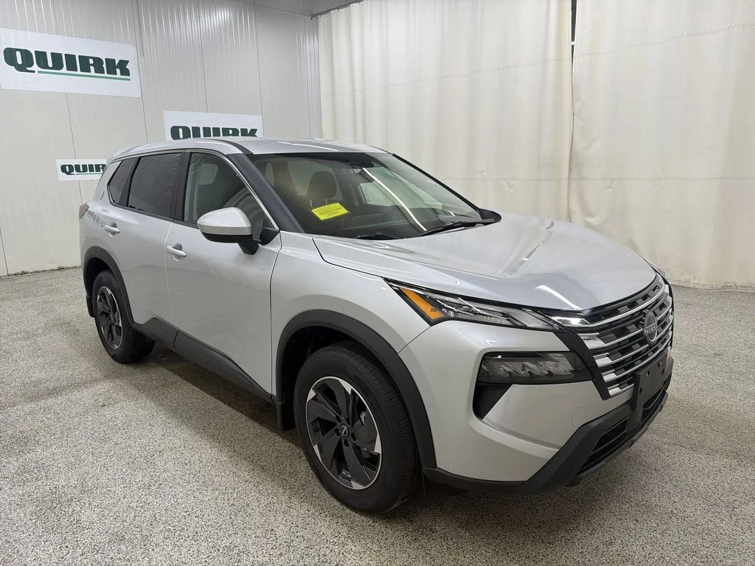 2025 Nissan Rogue SV - Photo 3
