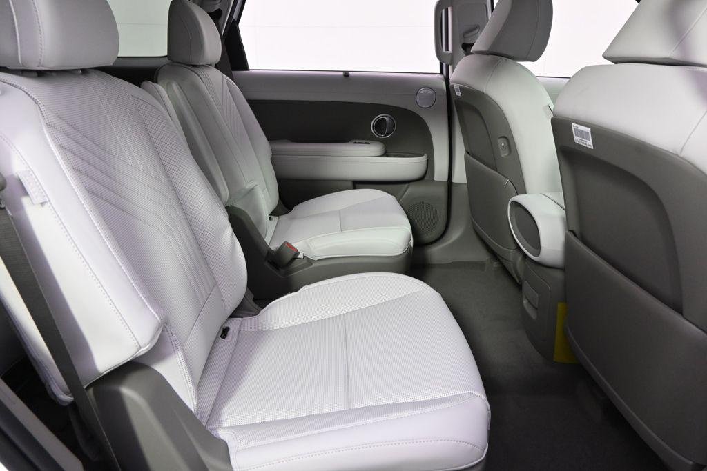 New 2026 White Pearl Hyundai SEL AWD image 18