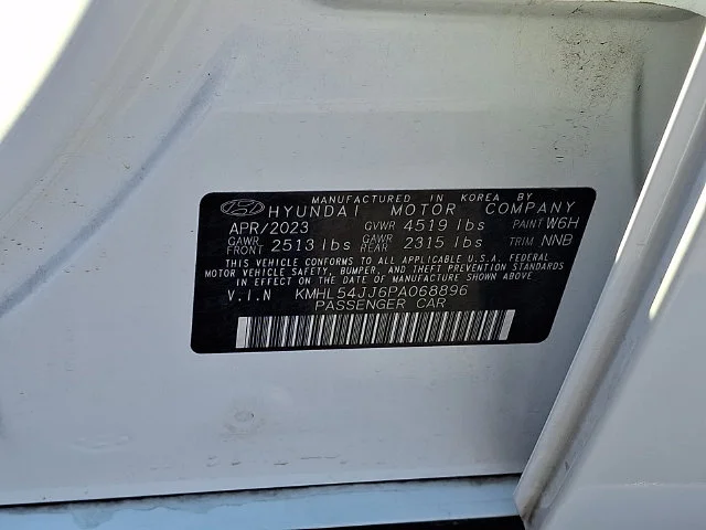 Used 2023 White Hyundai Limited image 29